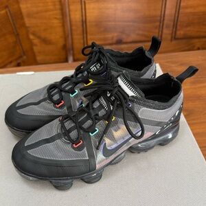 Youth 6.5/Womens Sz 8.5 Nike Air VaporMax Sneakers